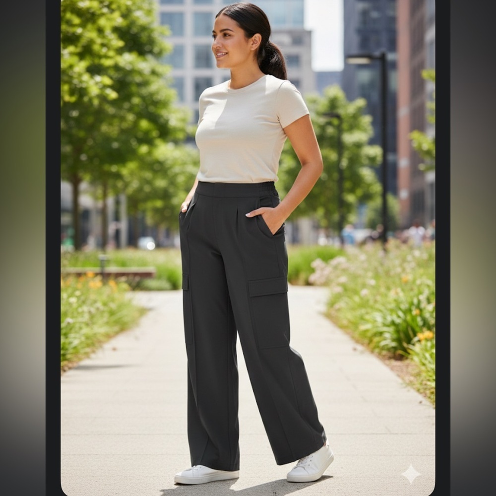 Athleta Pinnacle Cargo Trouser Black Size 14P NWT 14 Petite Quick Dry Wide Leg